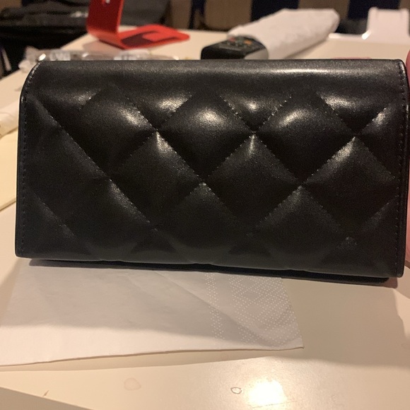 Chanel sunglasses magnetic case - Picture 4 of 9